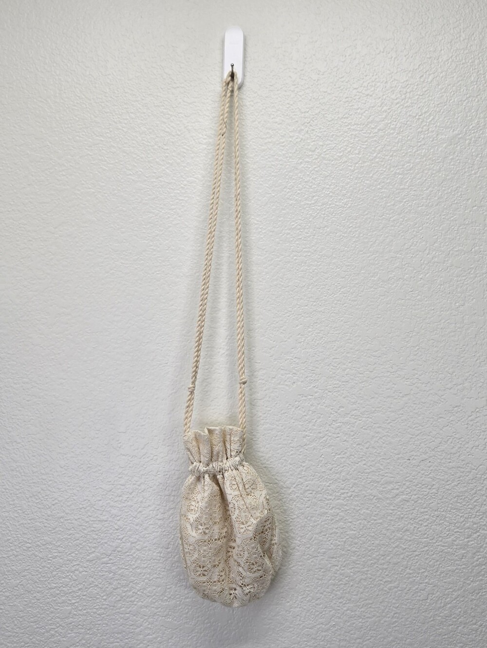 VTG Cream Lace Drawstring Bag Bridal Wedding Pouch Boho Evening Purse Romantic